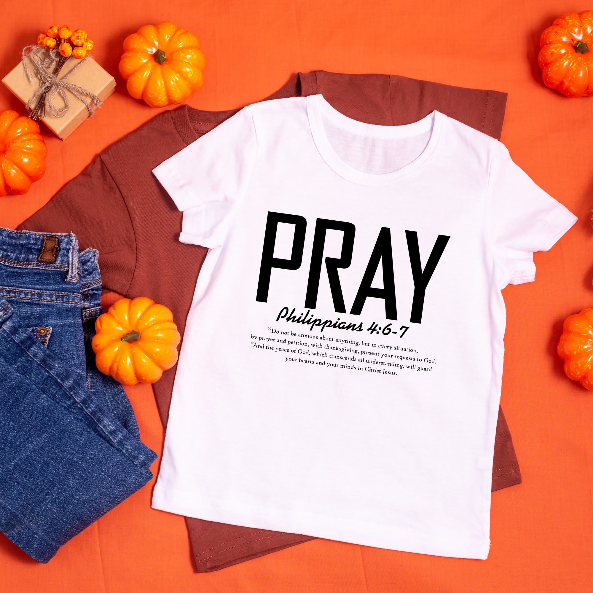 Pray Sweatshirt – Graphic Tee